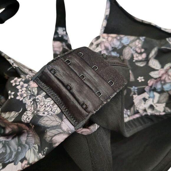 Torrid Dream Wire Free 42D Lightly Lined Skull Dark Floral Bra Pastel Whimsigoth - Picture 3 of 7